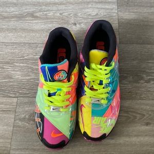 Used Air Max sneakers in excellent condition